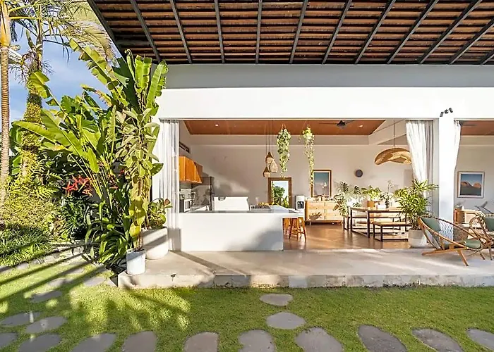 Middle House Bali Canggu